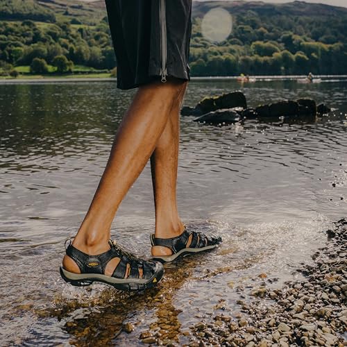 KEEN Men's Newport H2 Closed Toe Water Sandals - Image 2