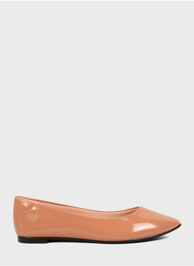 موليكا Pointed Toe Ballerinas