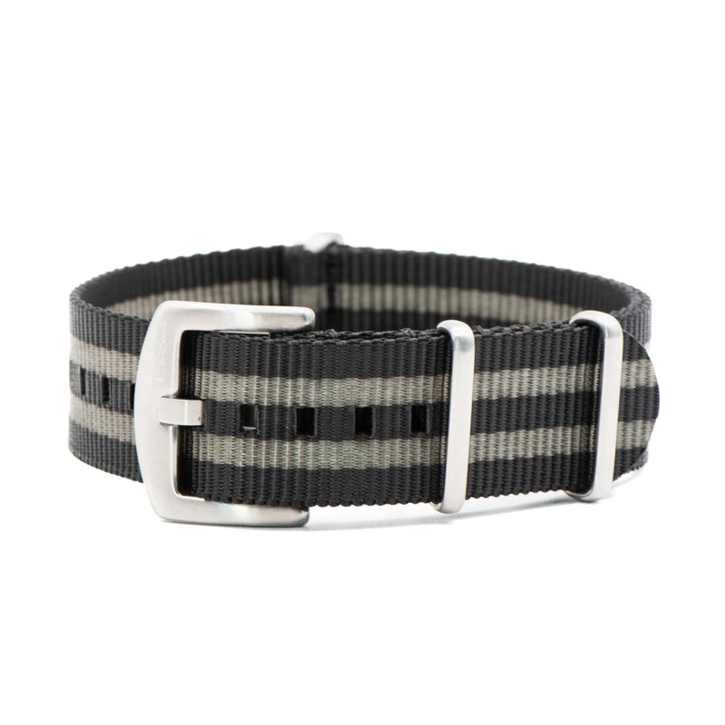 BluShark حزام ساعة بلو شارك الأصلي المصنوع من النايلون الفاخر - حزام ساعة بديل متين ومقاوم للماء للرجال والنساء | مشبك من الفولاذ المقاوم للصدأ | باليستيك، عسكري | بوند، 20 مم - Image 1