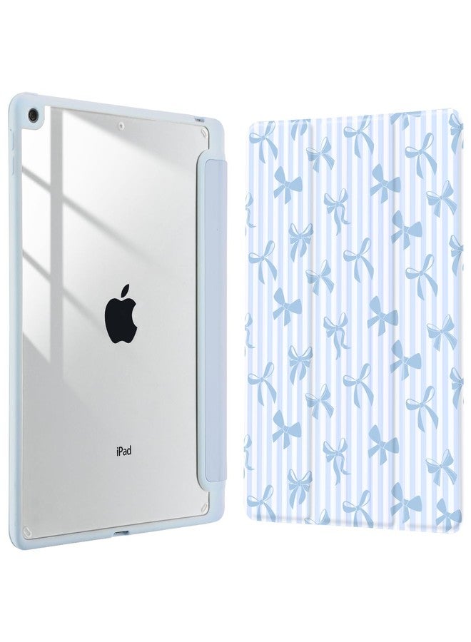 JOYLAND جراب Joyland بنمط فيونكة مخططة لجهاز iPad من الجيل العاشر (10.9 بوصة، 2022) / (A16) من الجيل الحادي عشر (11 بوصة، 2025)، مزود بحامل قلم مدمج وغطاء خلفي شفاف مقاوم للصدمات، وخاصية التشغيل/الإيقاف التلقائي، لون أزرق - Image 1