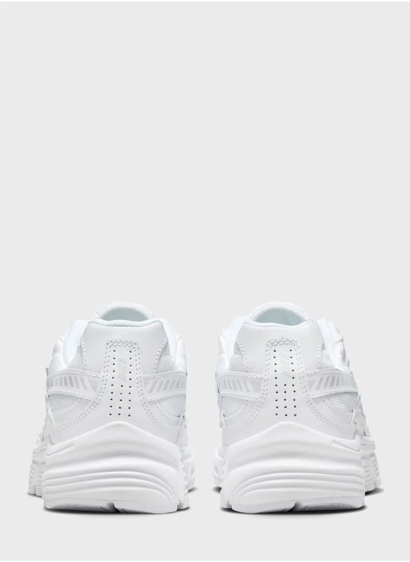 Nike Initiator