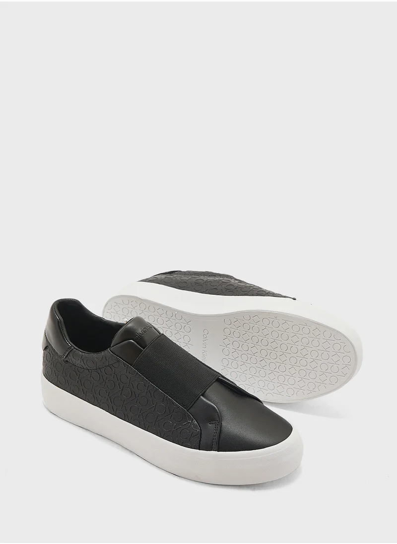 كالفن كلاين Lace Up Low Top Sneakers