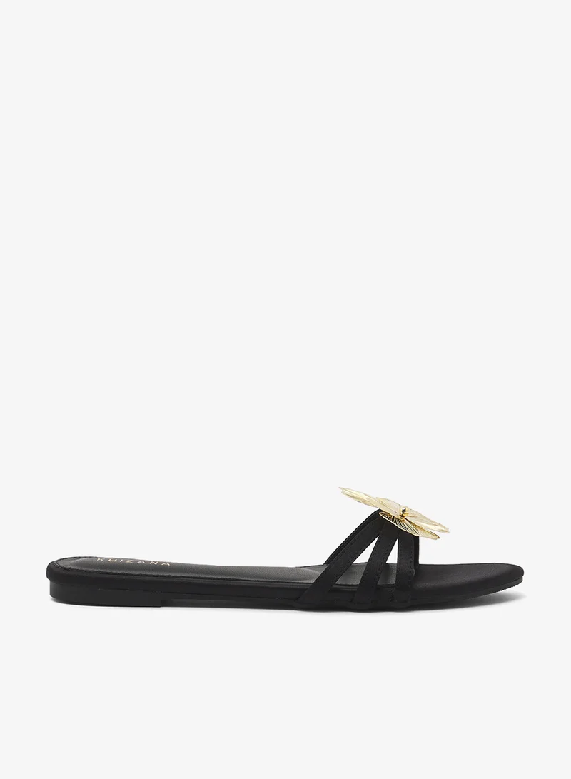 Khizana Flat Sandals
