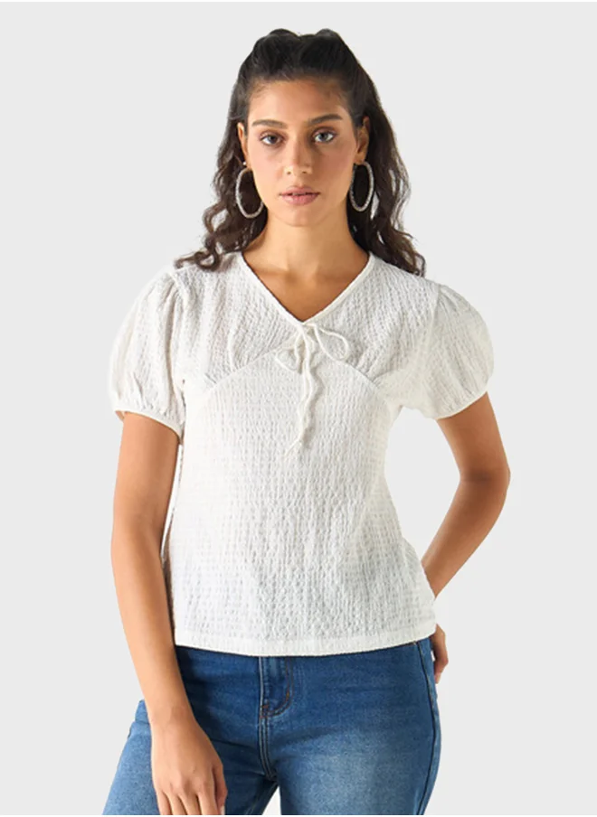 تواكستريمز Textured Tie-Up Neck Top