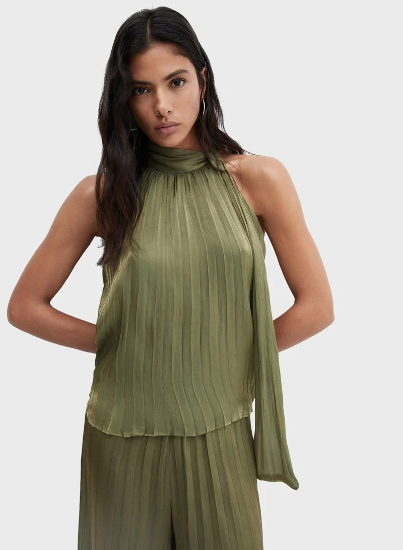 مانجو Halter Neck Pleated Top