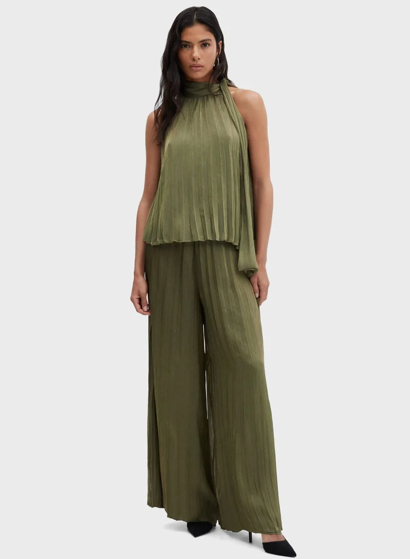 مانجو Halter Neck Pleated Top