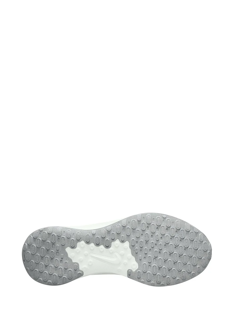 نايكي ريڤولوشن 7