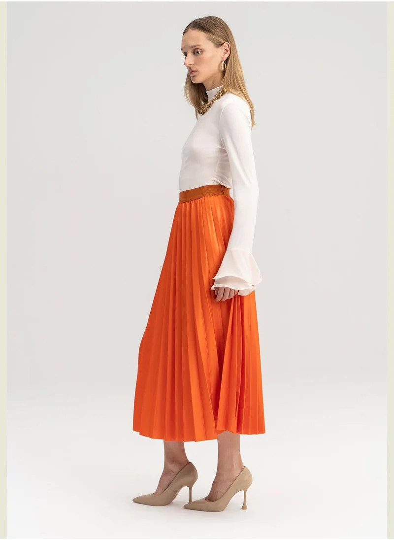 Touche PLEATED SATIN FINISHED SKIRT