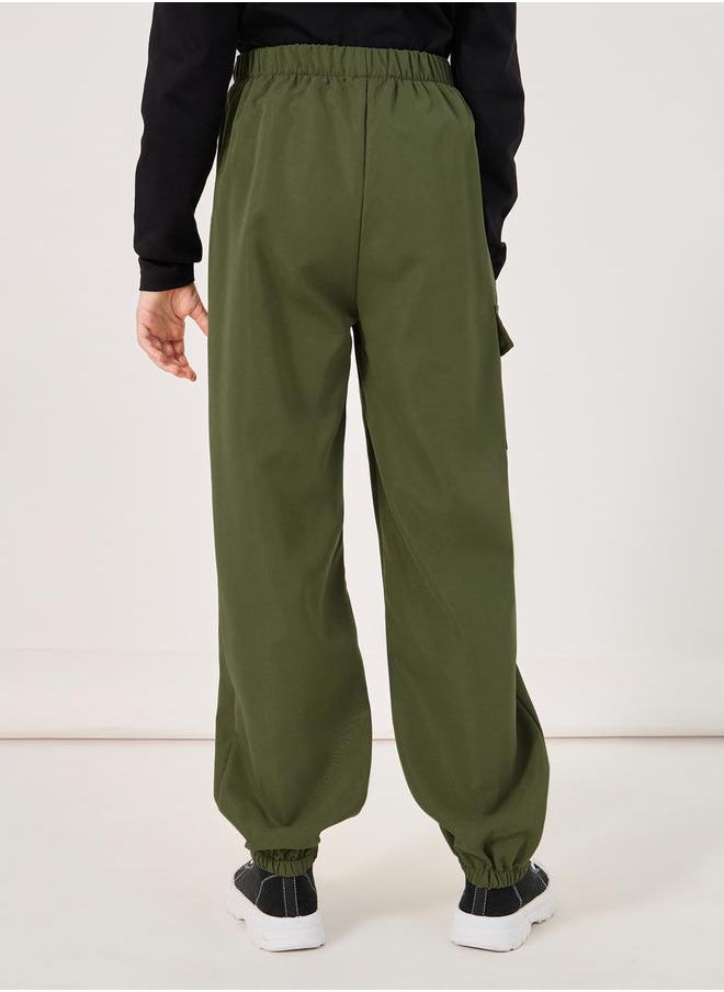 Styli - Solid Cargo Pocket Pants with Chain Detail - Image 1