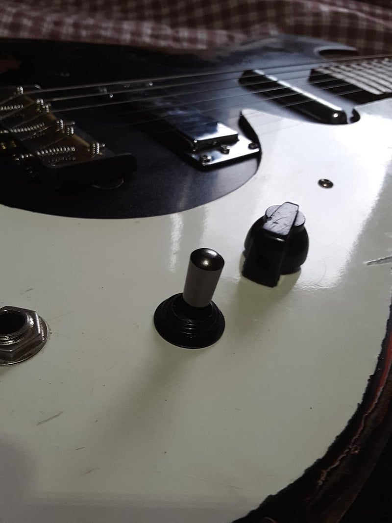 JD.Moon Electric Guitar 3 Way Toggle Switch Pickup Selector Switch with Brass Tip Knob (Black) - Image 4