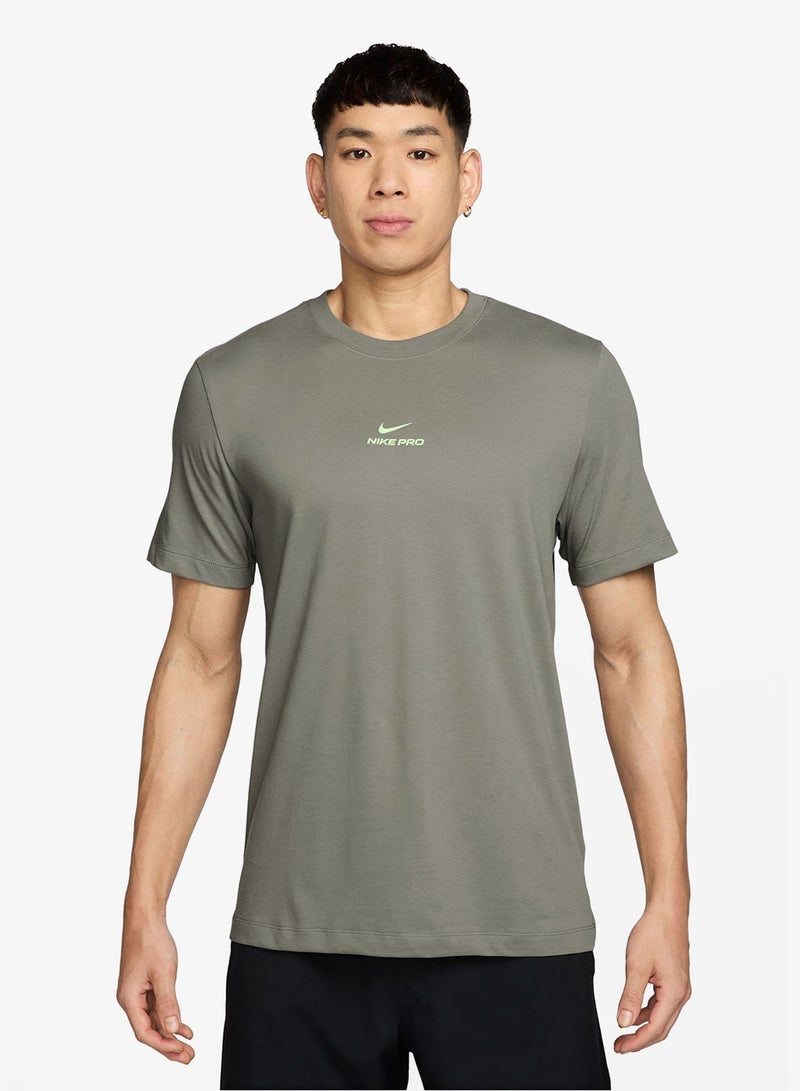 Nike Dri-Fit Standard Fit Pro T-Shirt - Image 1
