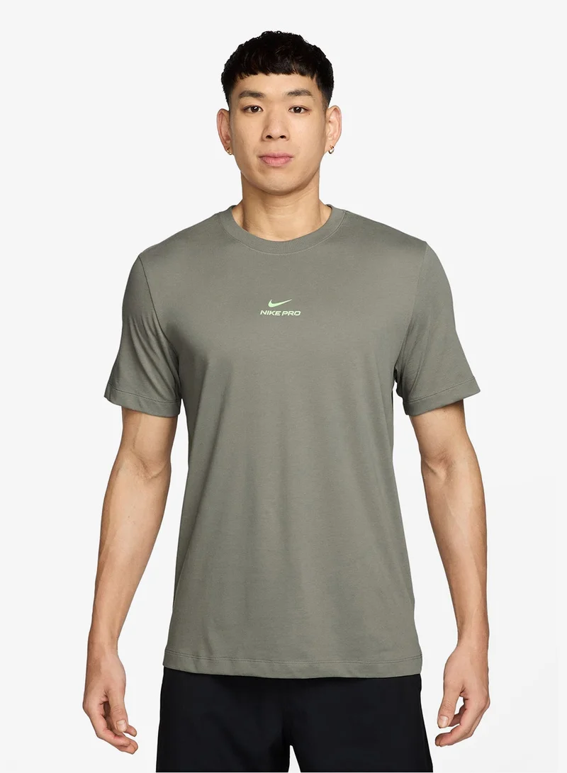 Nike Dri-Fit Standard Fit Pro T-Shirt