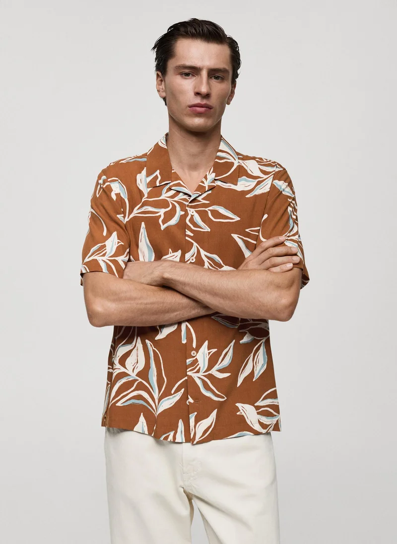 مانجو مان Regular Fit Hawaiian Prin T-Shirt