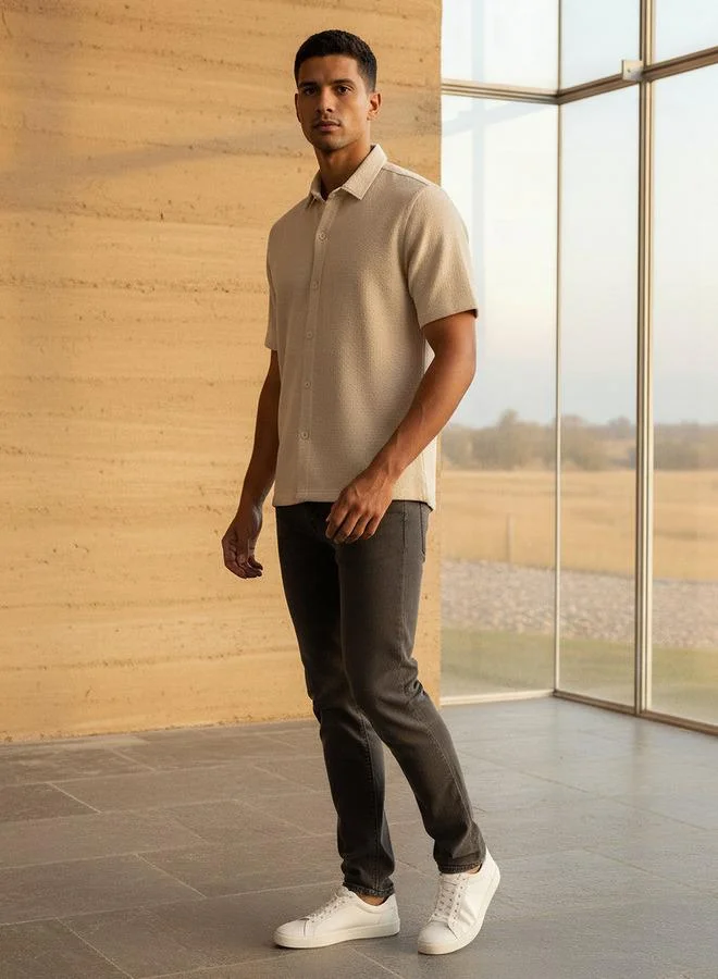 Splash FAV Men Slim Fit Textured Short Sleeves Shirt
