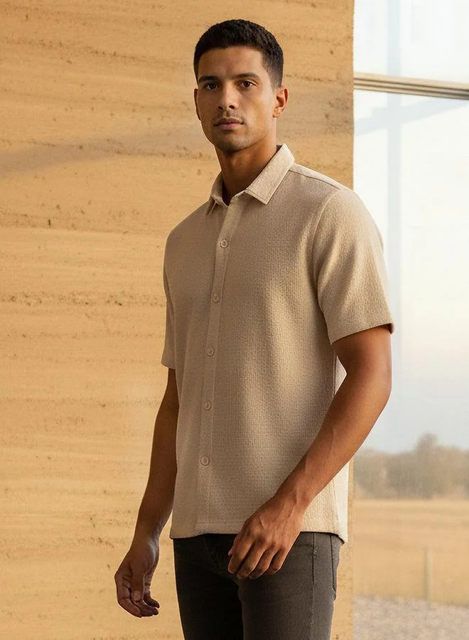 Splash FAV Men Slim Fit Textured Short Sleeves Shirt