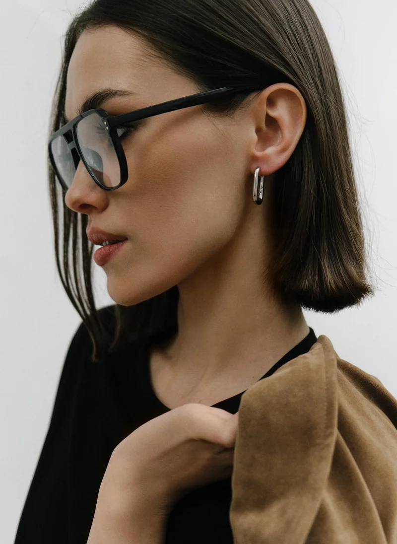 Smooth metal oval earrings