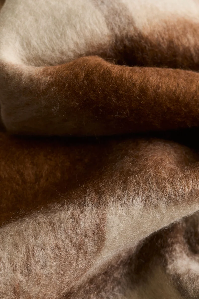 H&M Patterned wool-blend blanket