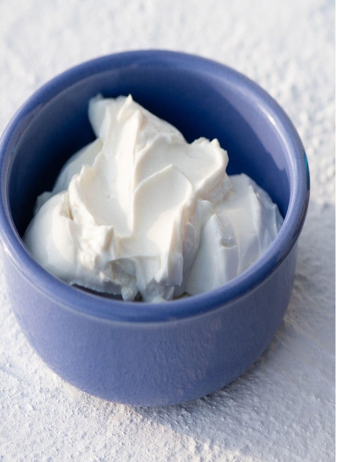 KORRES Greek Yoghurt Cooling After Sun Gel for Face and Body, Lightweight Hydrating Cream Gel Moisturizer with Natural Proteins & Vitamins for Sun Exposed or Dry Skin, Sunburn Relief, 5.07 Fl Oz - Image 4