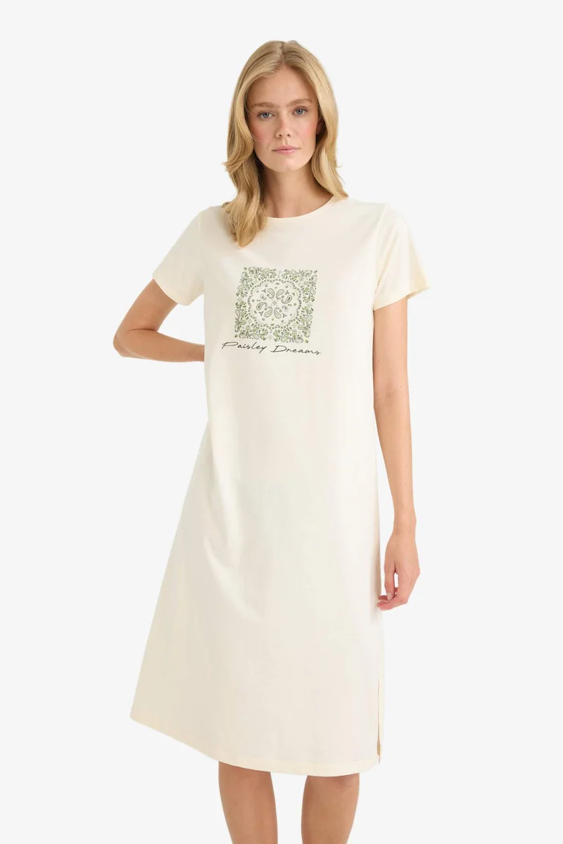 ديفاكتو Regular Fit Crew Neck Knitted Dress