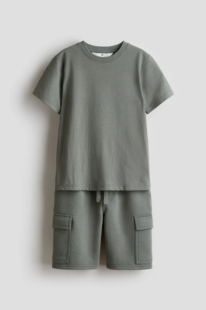 H&M 2-piece T-shirt and shorts set