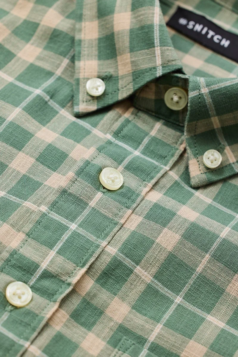سنيتش قميص كاروهات أخضر بقصة عادية