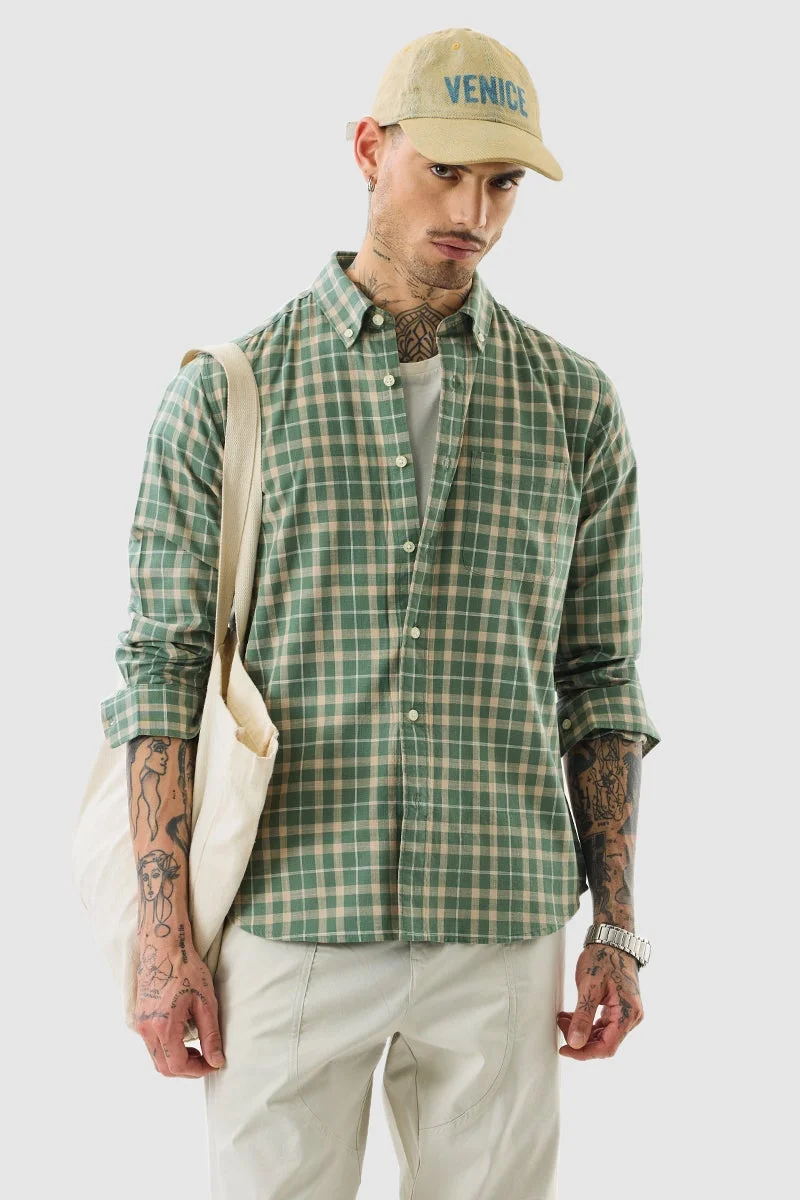 سنيتش قميص كاروهات أخضر بقصة عادية