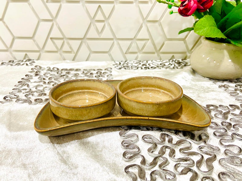 ALTAICA Prime Porcelain Serving Platter with Two Dip Bowls for Snacks, Starter - Perfect for Modern Kitchen- Half Moon Shape Platter Design Metallic Brown Colour - Image 4