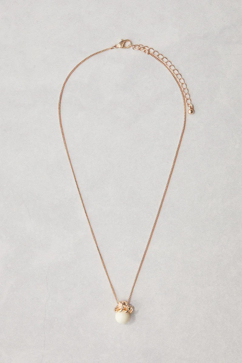 اتش اند ام عقد بقلادة أخطبوط