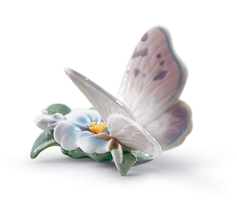 LLADRÃ“ LLADR Refreshing Pause Butterfly Figurine Porcelain Butterfly Figure 