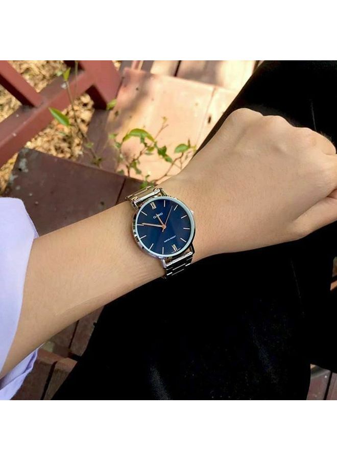 CASIO Women Water Resistant Analog Watch LTPVT01D-2B - Image 2