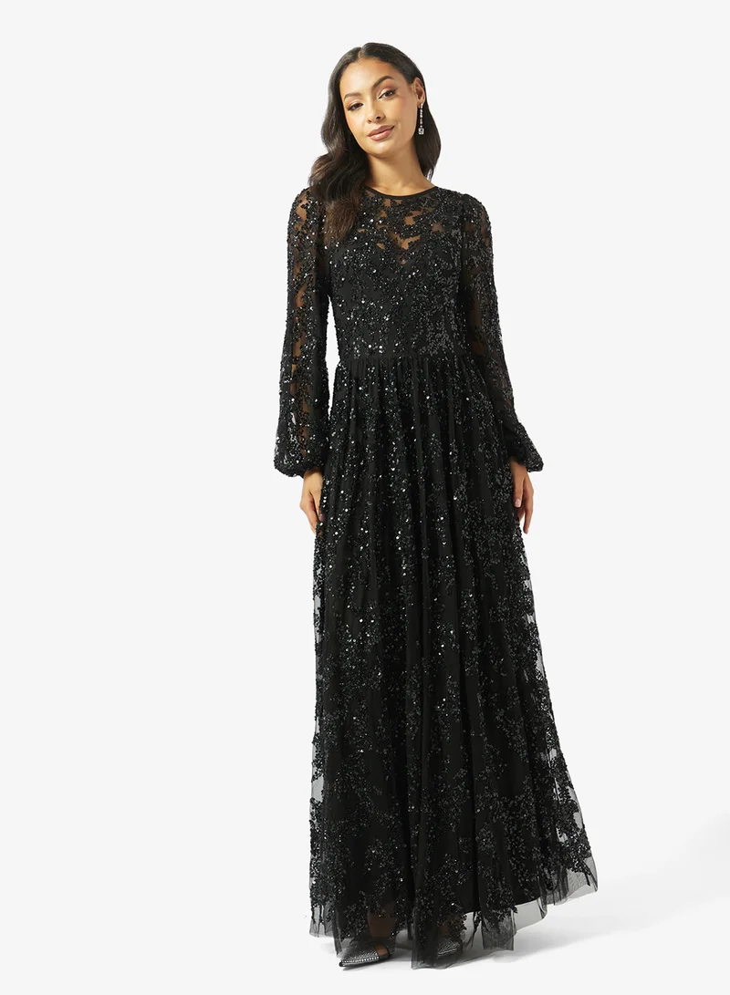 مايا فستان ماكسي طويل بأكمام مزينة