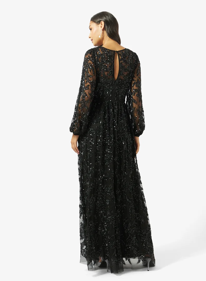 مايا فستان ماكسي طويل بأكمام مزينة