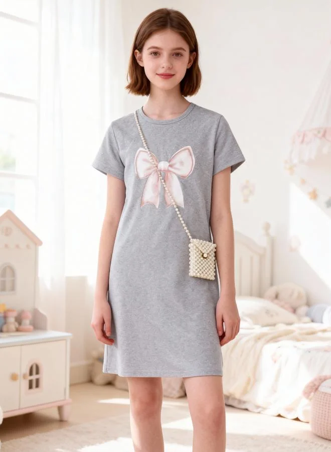 تايك تو قميص نوم بأكمام قصيرة بطبعة فيونكة