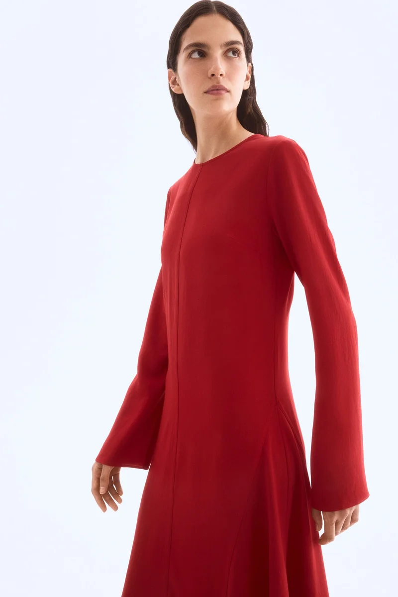 اتش اند ام فستان على شكل A