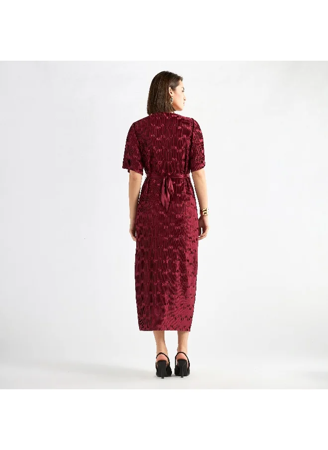 FAV Textured Round Neck Dress with Short Sleeves and Tie-Up Belt