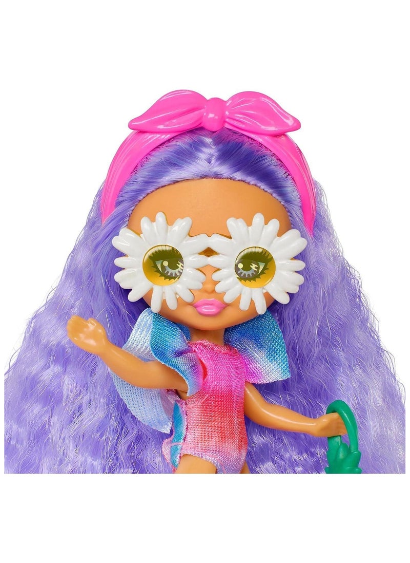 Generic - Barbie Extra Mini Minis Travel Doll with Beach Fashion, Tie-Dye Swimsuit and Tropical Accessories, Barbie Extra Fly Small Doll - Image 1