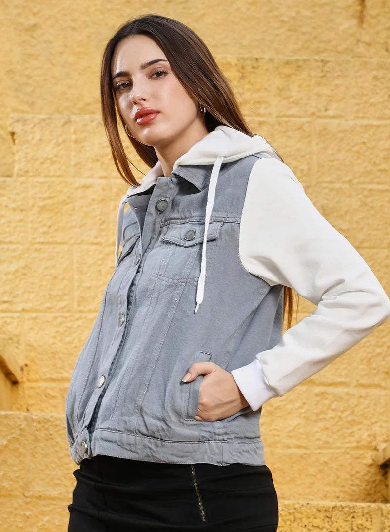 Campus Sutra Women's Ash Grey/Daisy White Mid-Wash Block Denim Jacket