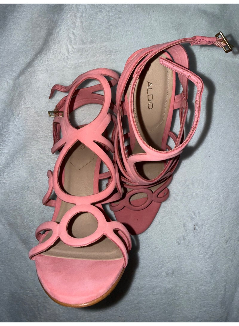 الدو صندل ألدو بكعب عالٍ – ارتقي بإطلالتك بأناقة - Image 2