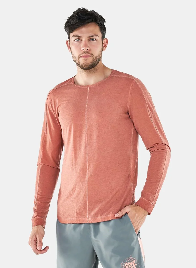 Nike Men's Yoga Long-Sleeve T-Shirt