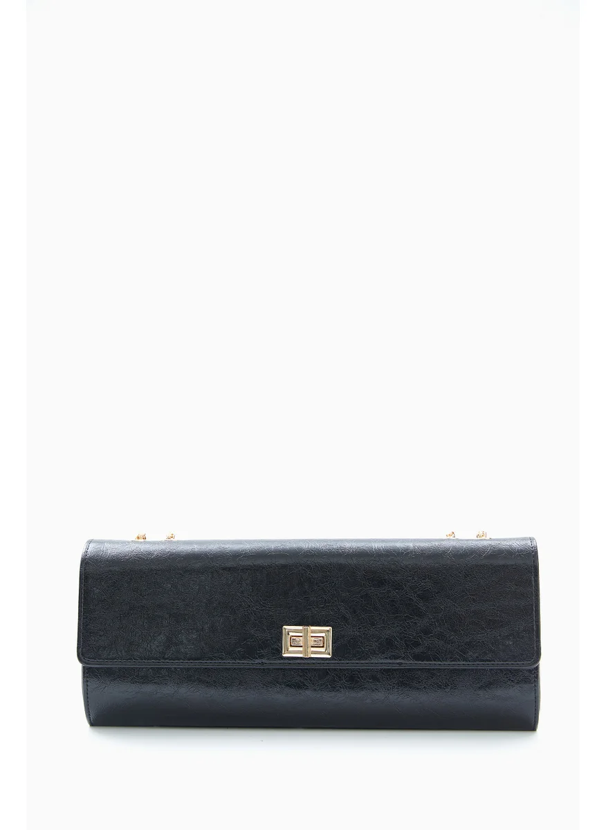 وي كرييت Black Chain-Trim Clutch by WECRE8