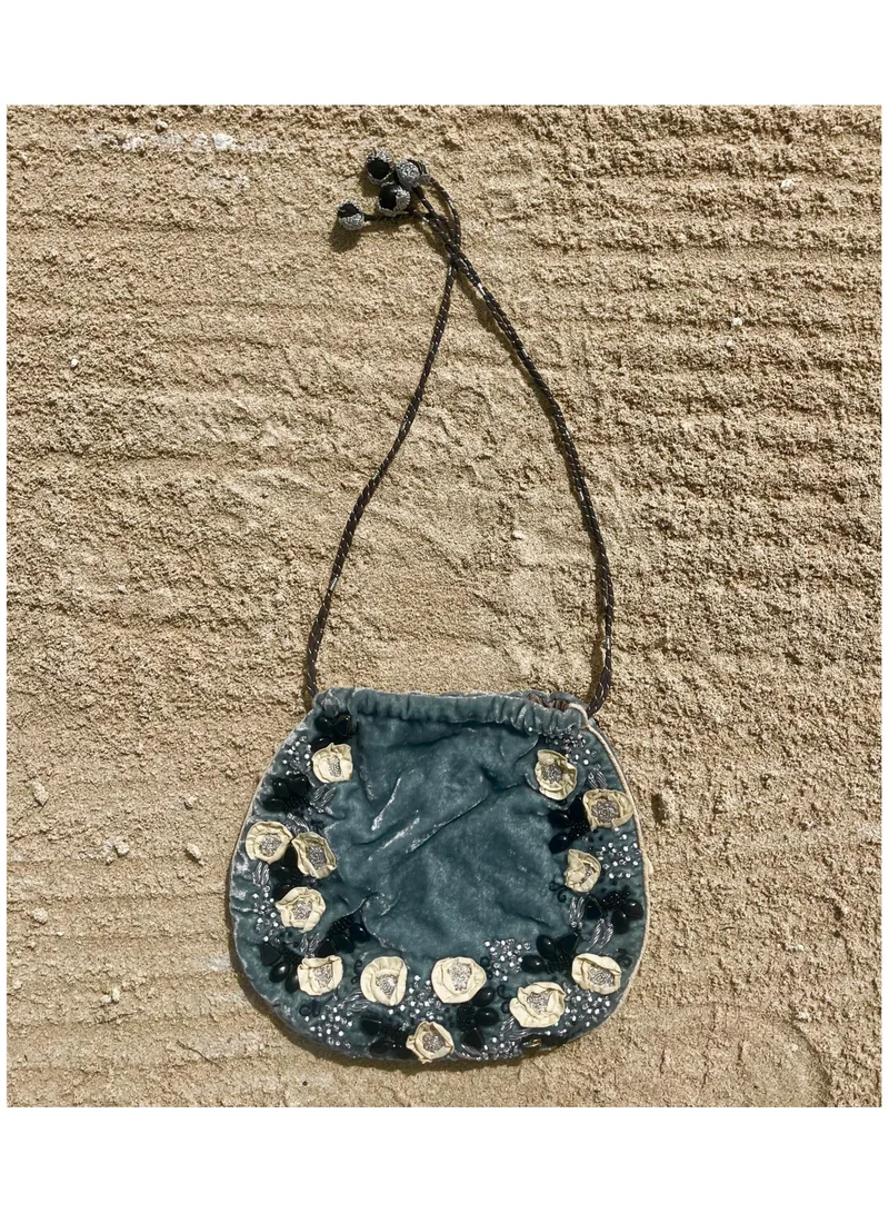 تحفة لوكس Tohfa Luxe  Elara Bloom Velvet Potli - Hand-Appliquéd Floral Clutch