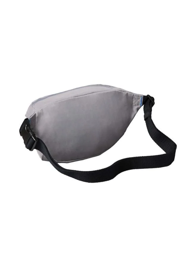 كالفن كلاين حقيبة خصر جريئة