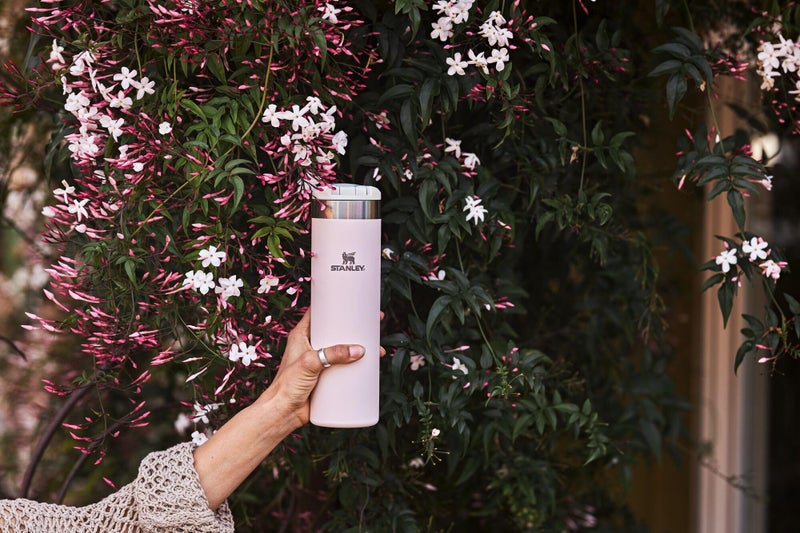 Stanley AeroLight Transit Bottle, Vacuum Insulated Tumbler for Coffee, Tea and Drinks with Ultra-Light Stainless Steel 20oz, Rose Quartz Glimmer - Image 4