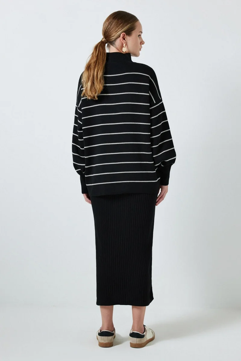 توتشي Striped Knitwear Set