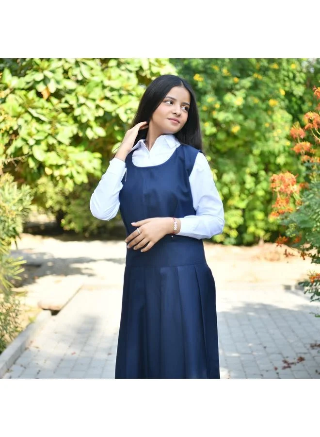 HAWRAA ABAYA مريول كحلي بقصة دائرية و كسرات على كامل الجزء السفلي مع جيوب مخفية