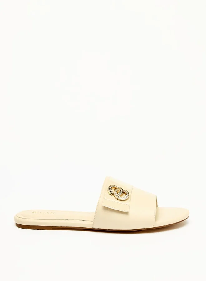 سيليست صنادل نسائية سهلة الارتداء بلمسة معدنية