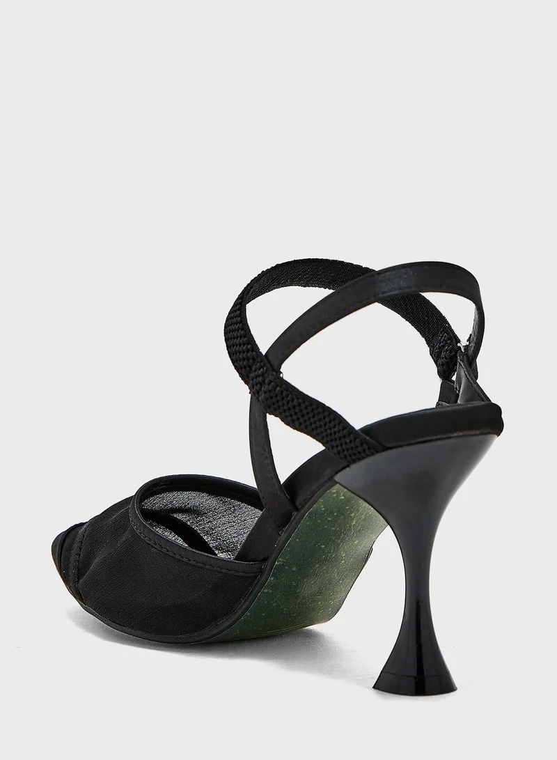 ELLA Mesh Pleated Pump