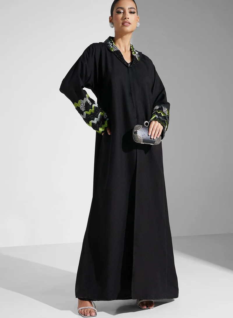 hayas closet Embroidered Lapel Abaya