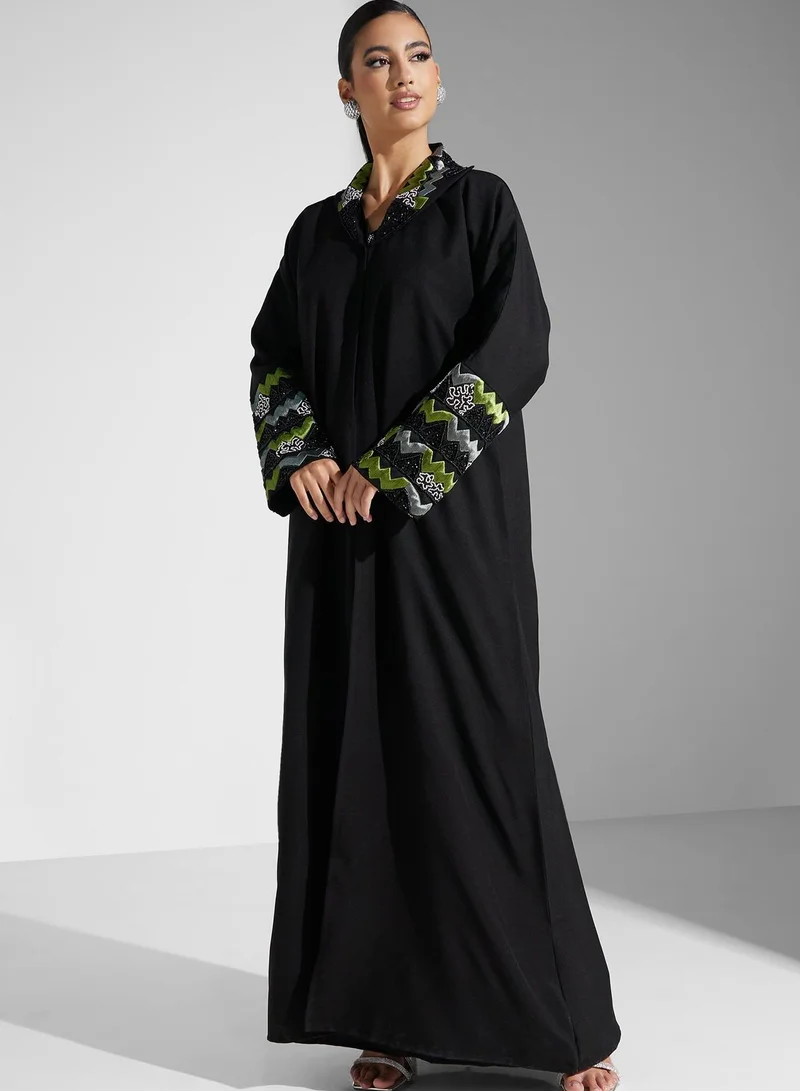 hayas closet Embroidered Lapel Abaya
