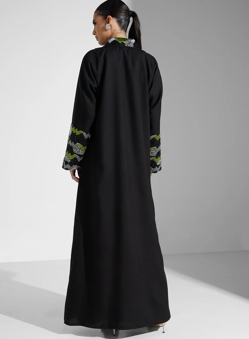 hayas closet Embroidered Lapel Abaya